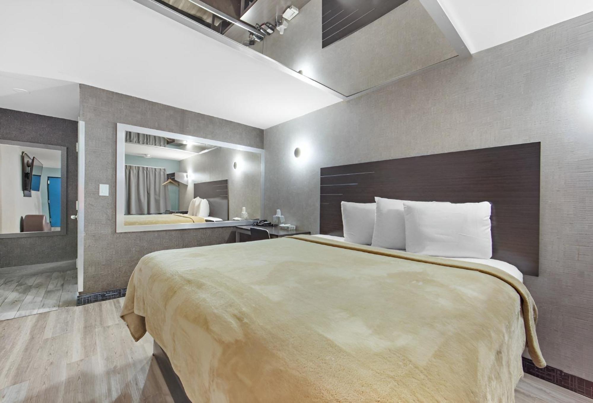 Hotel Opus Bronx Near Bay Plaza Mall New York Extérieur photo