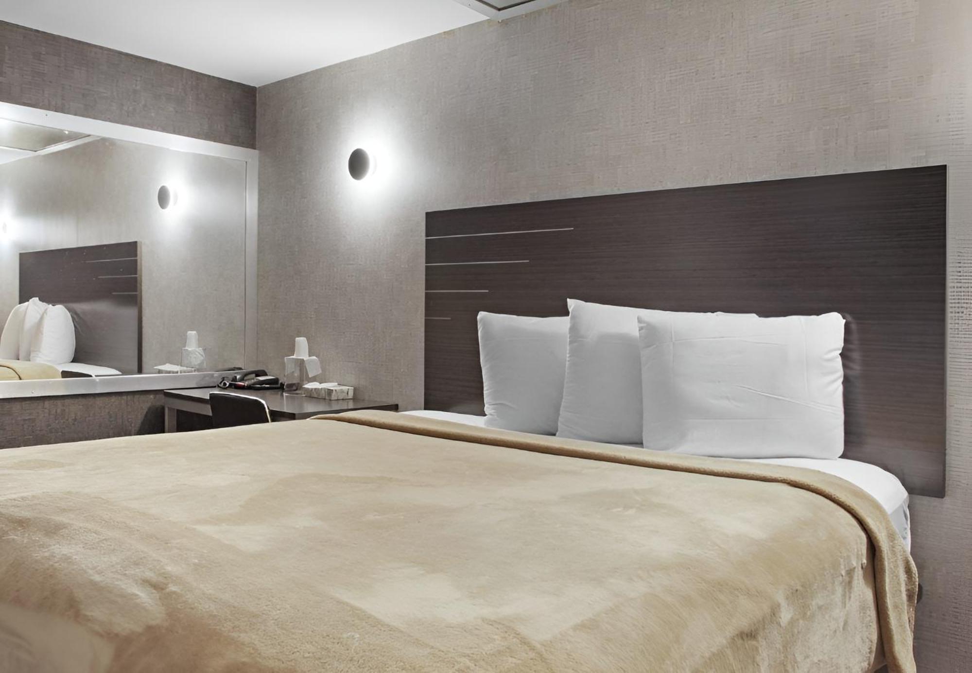Hotel Opus Bronx Near Bay Plaza Mall New York Extérieur photo
